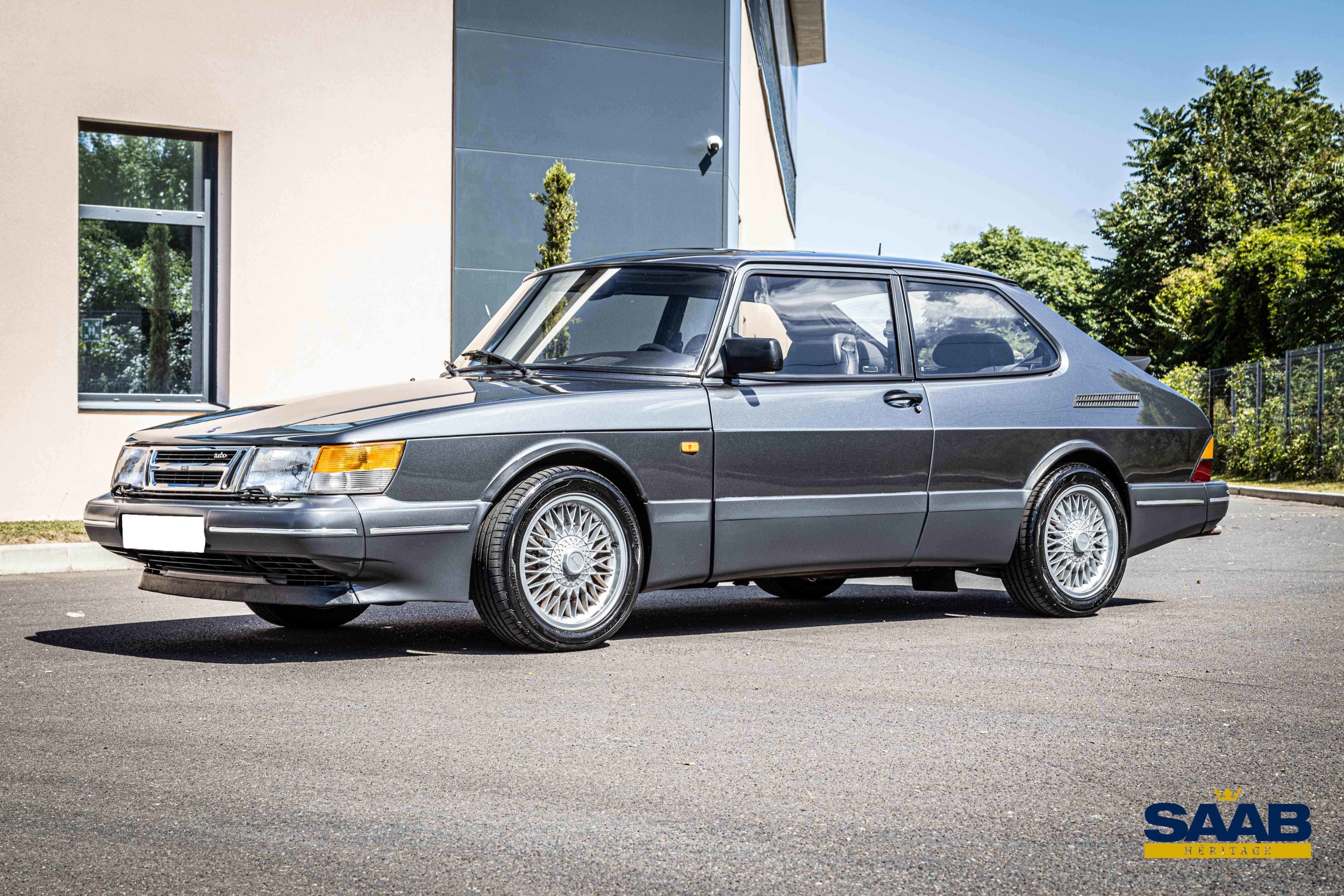 saab-900-grey-t16s